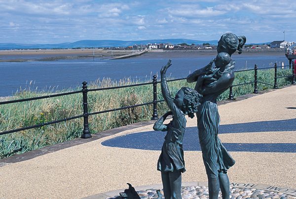 Welcome Home Statue - Fleetwood Photo credit: Nick Harrison